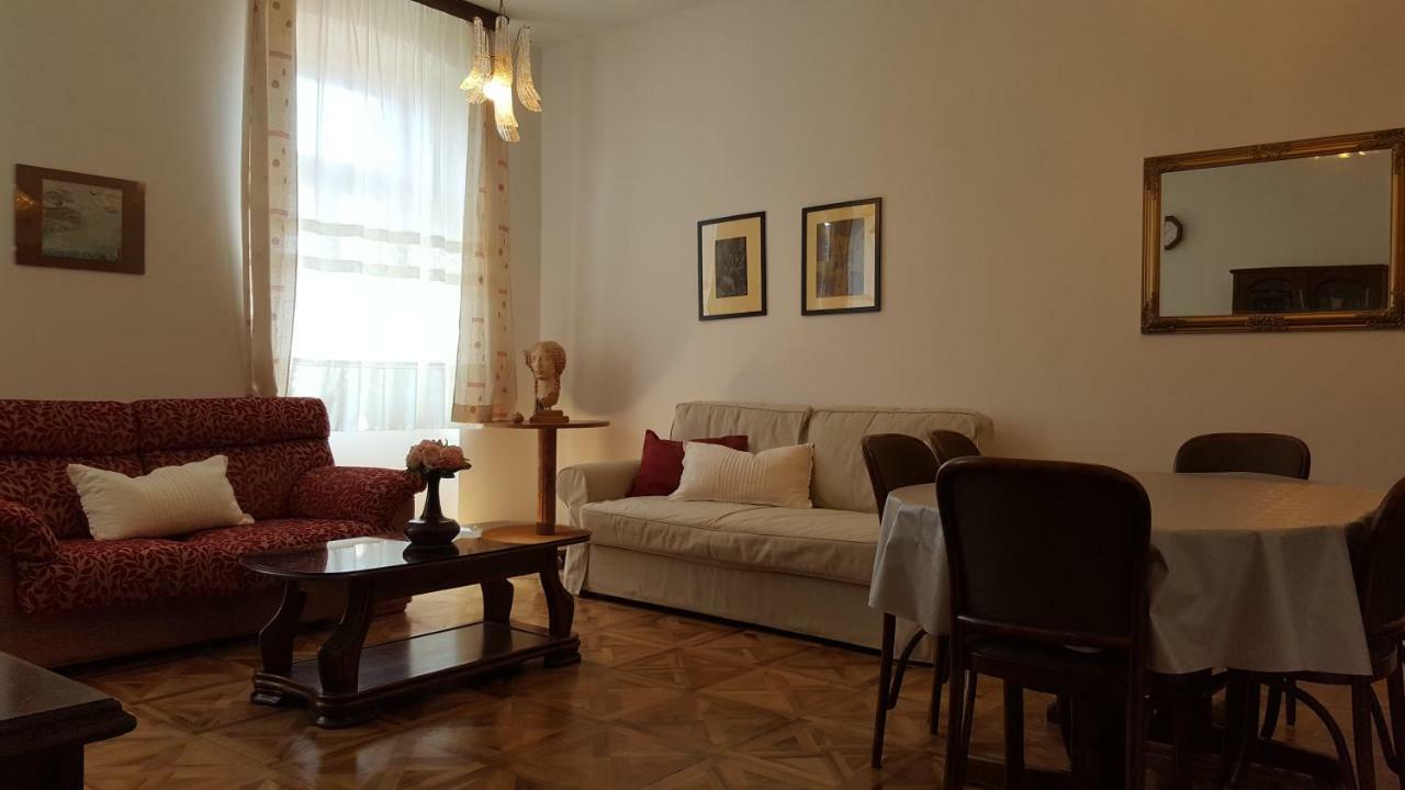 Centar Old Town, With Free Private Parking Apartment Pula Ngoại thất bức ảnh